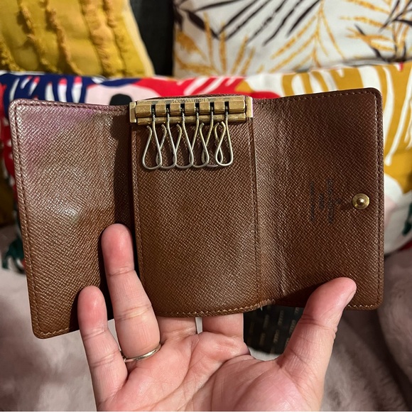 SOLD Louis Vuitton 6 Keyholder Monogram - Picture 8 of 8